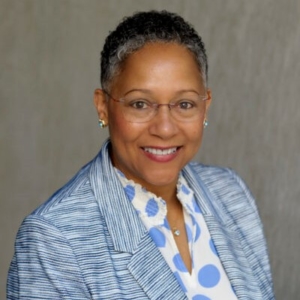 Dr. Gloria Thomas