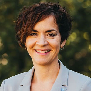 Dr. Marta Yera Cronin